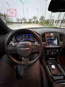 کرایسلەر 300